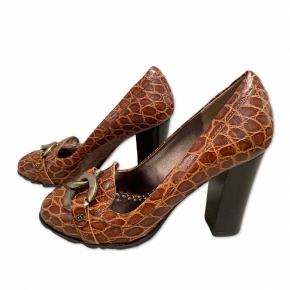 Juicy Couture Shoes - Juicy Couture ITALY Embossed Brown Croc Leather Round Toe Loafers Heels Sz 6.5